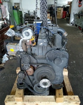 Komatsu SAA6D114E_01.jpg