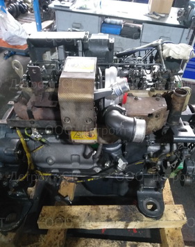 Komatsu SAA6D114E_02.jpg