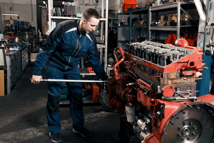 Визуальный осмотр двигателя