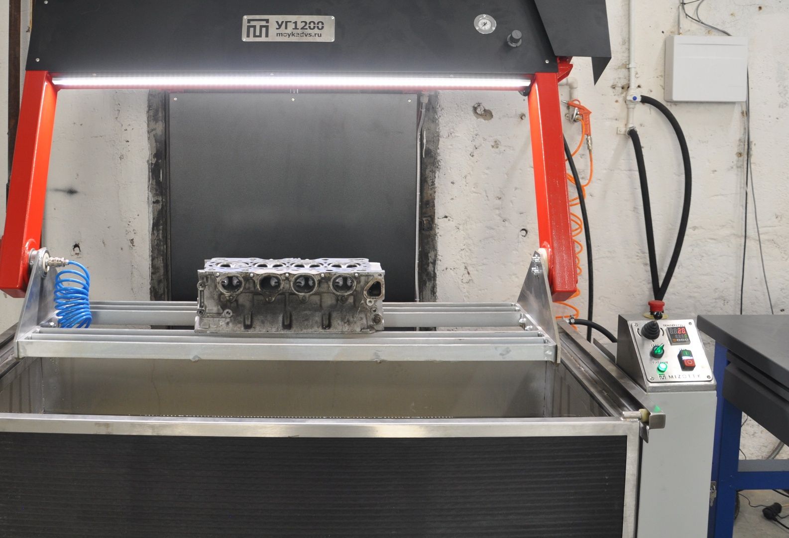 Стенд для опрессовки ГБЦ Mizotty УГ1200_02