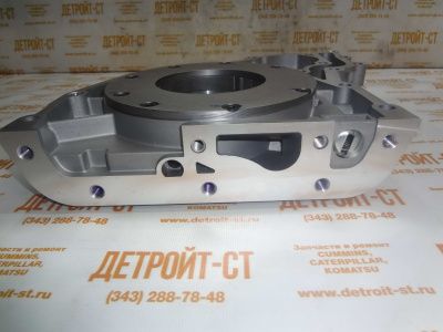 Передняя крышка водяной помпы 04259224 (04253468, 04256994) фото запчасти