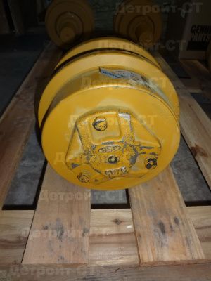 Каток поддерживающий Caterpillar 1P-8717 (1P8717, 81E700521, 2P3514, 4S8982, 4S9691, 5M7820, 5S3271, 7M9489, 9M0637, 9M0638) фото запчасти