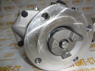 Насос топливный Cummins K38, K50 3080521-BD76 фото запчасти