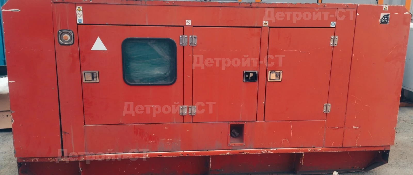 ДГУ FG Wilson P135E (108 кВт) в шумозащитном кожухе, красная фото запчасти