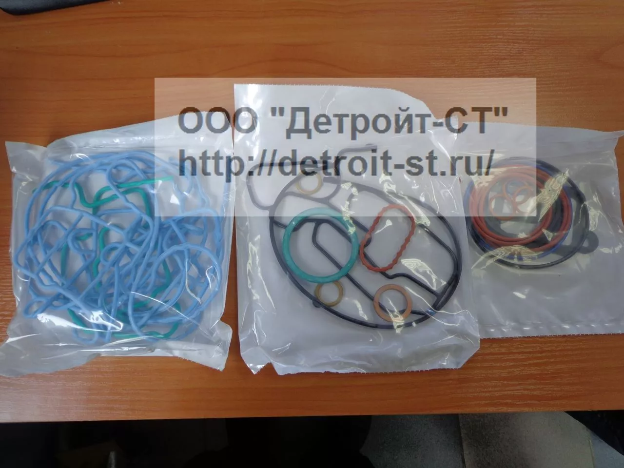 Набор прокладок двигателя Detroit Diesel 1830374С92 фото запчасти