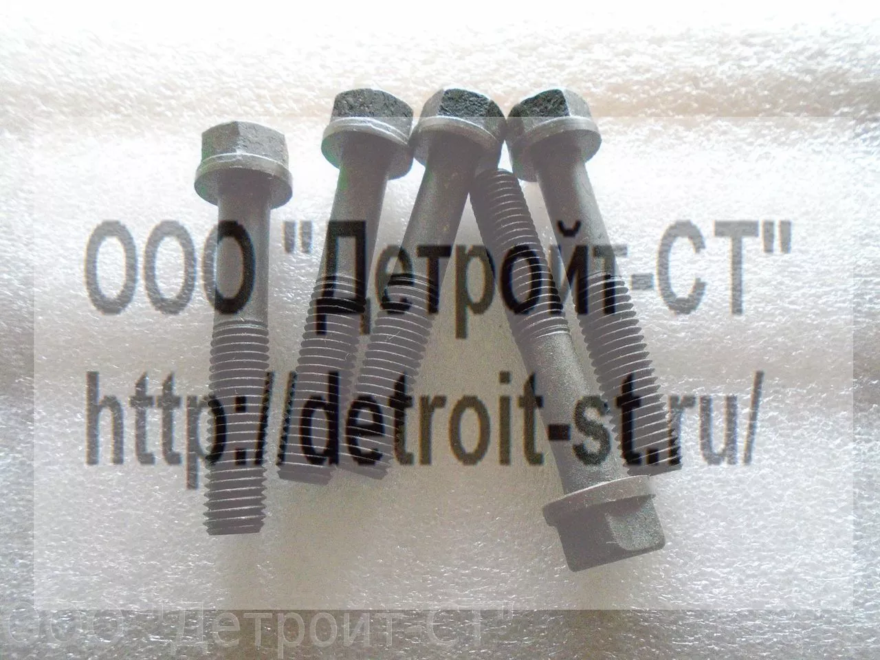 Болт Cummins 3920779 (C3920779, 3901859, 3903938, 3900046, 3918471) фото запчасти